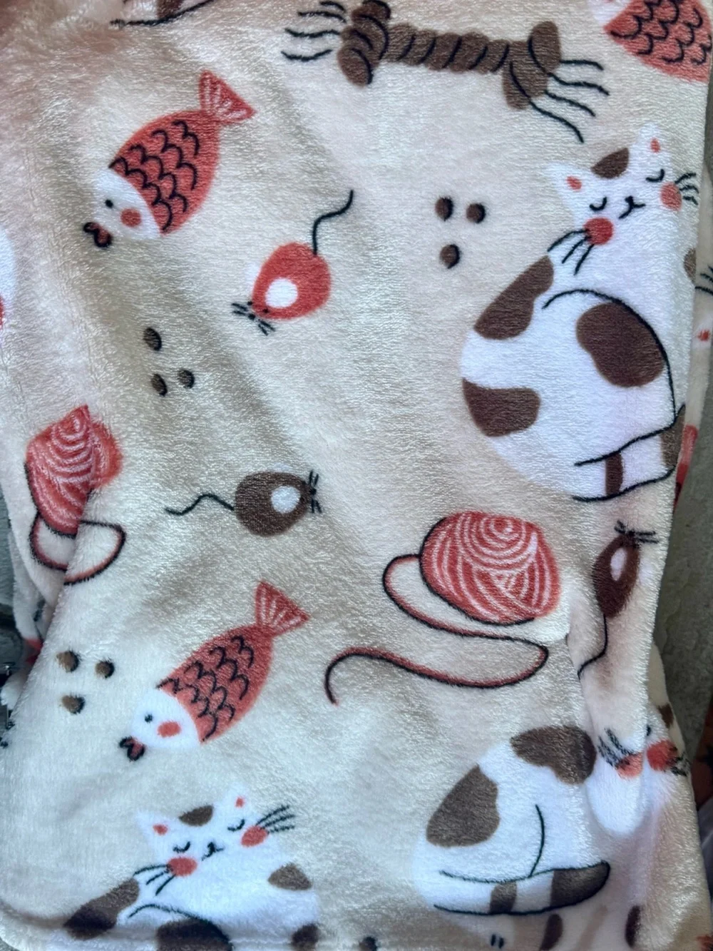Happy Tails Adorable Throw Blanket for Pets & People w/Cats, Cat Toys, Fish NWT